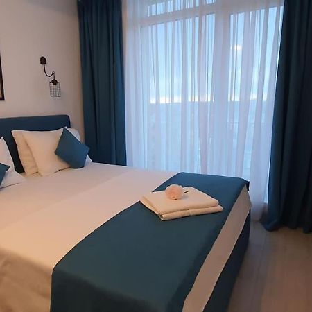 Alezzy Beach Apartament Prima Linie La Mare Нэводари Экстерьер фото