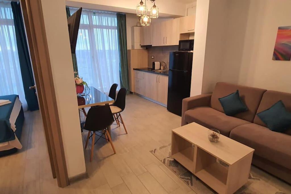Alezzy Beach Apartament Prima Linie La Mare Нэводари Экстерьер фото